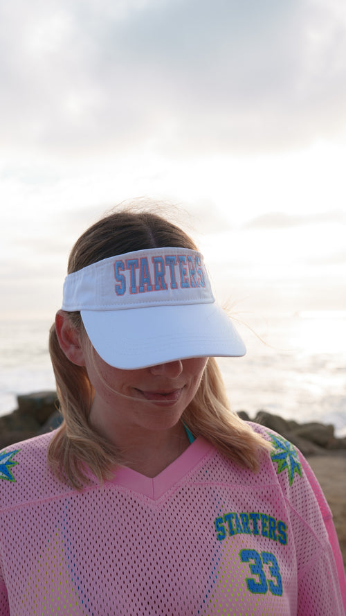 Starters 90s Visor worn with pink jersey